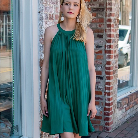 Women's Cute Halter Neck Sleeveless Mini Dress - Picture 2 of 6